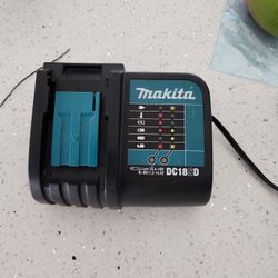 Makita DC18SD 14.4-18V Li-Ion Battery Charger Corded