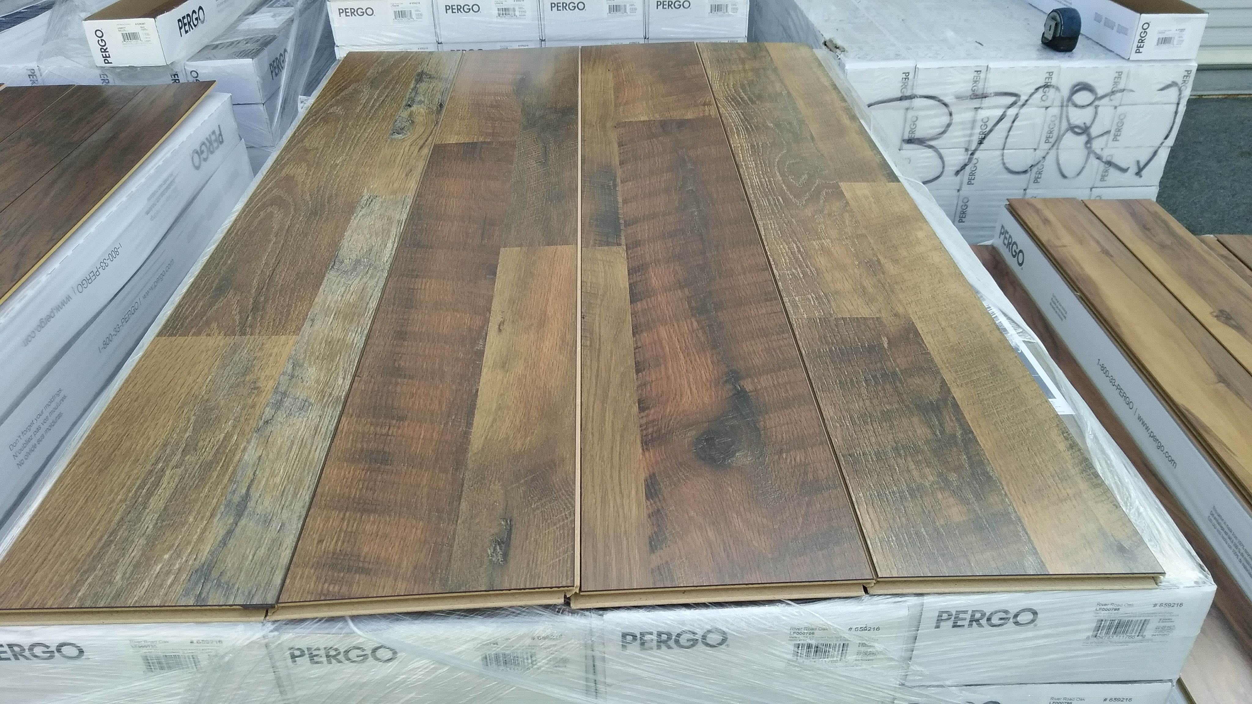 Pergo River Road Oak Laminate Flooring