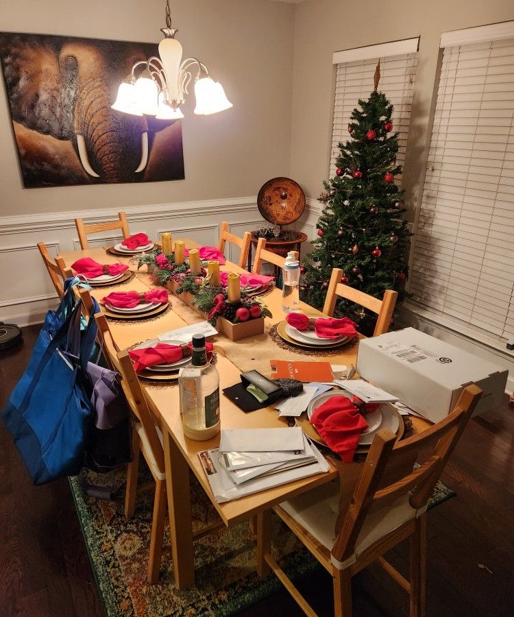Dining Room Combo / Table & Wine Cabinet 
