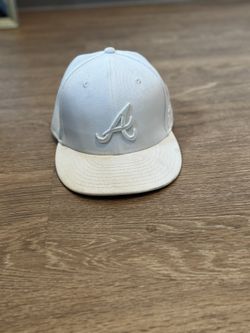 White Atlanta Braves Fitted Hat Size 7 3/8