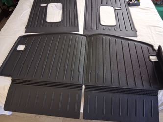 Cargo liner