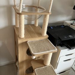 Cat tower with clear bowl