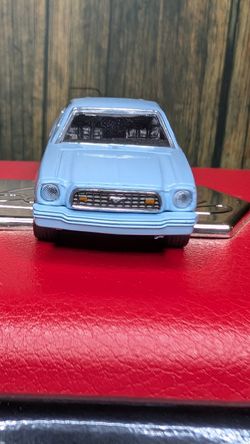 Motor Max American Graffiti 1977 Ford Mustang II 1/60 - 64