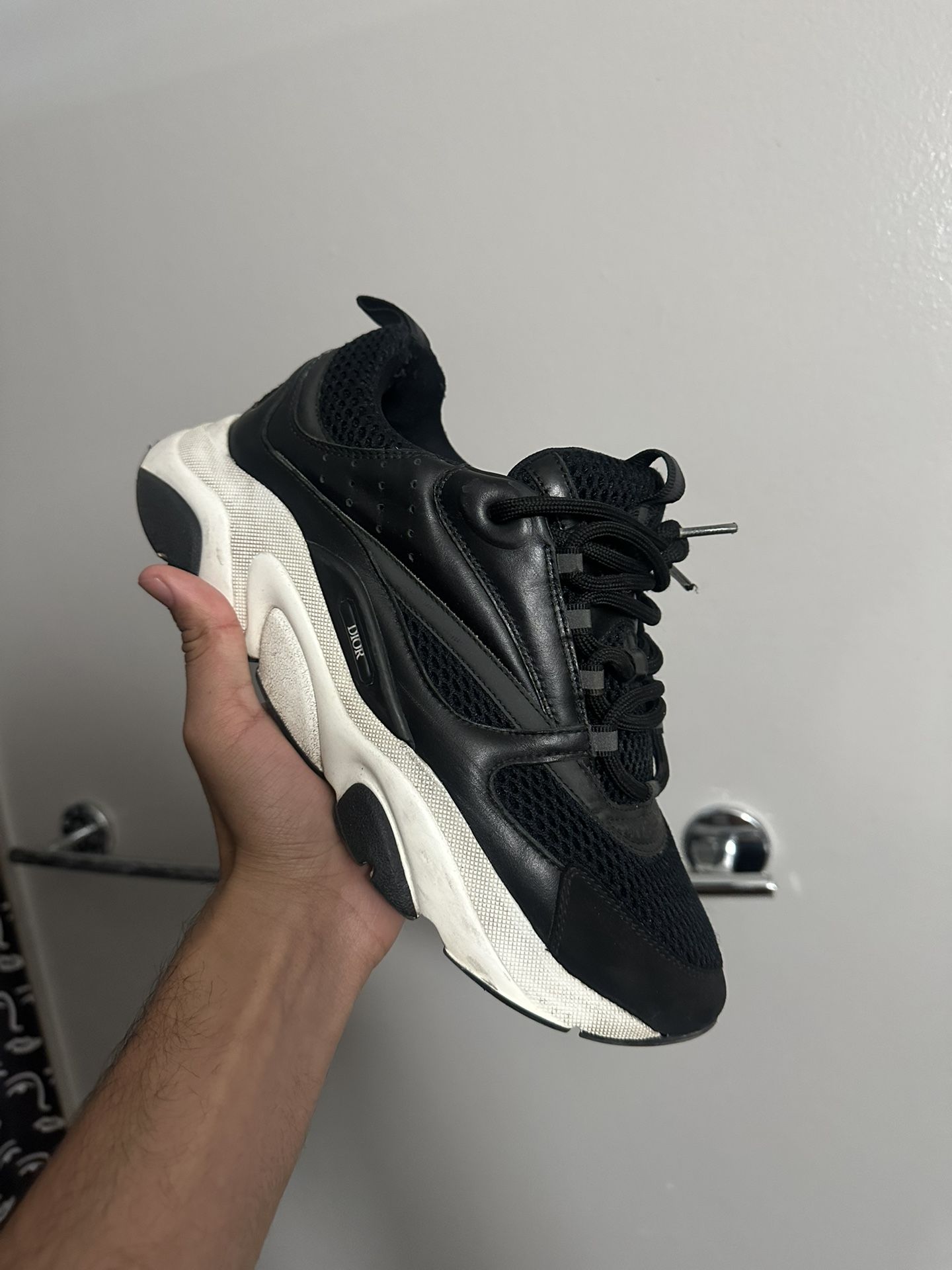 Dior B22s size 9 men