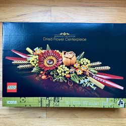 New in Box Lego Dried Flower Centerpiece # 10314