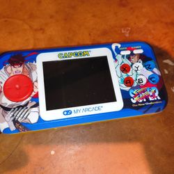 Capcom Stree Fighter 2 Console Portable 