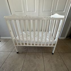 Baby Crib With Mattress