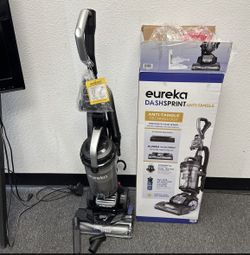 Eureka DashSprint Anti-Tangle Upright Vacuum with Headlights