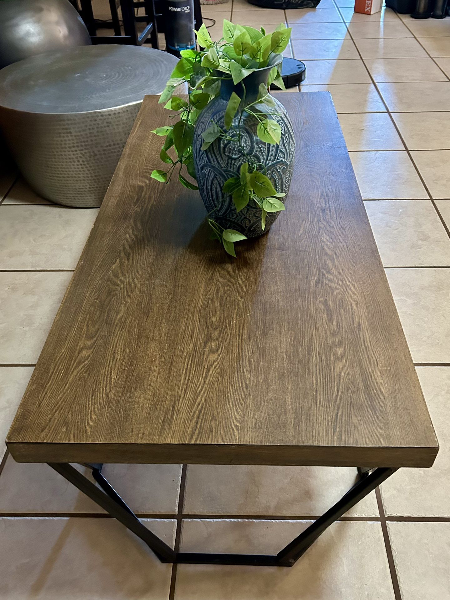 MODERN Coffee Table & MORE MUST GO