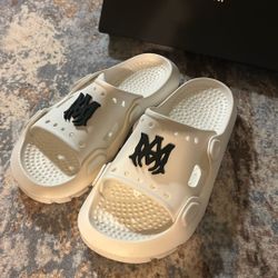 Amiri Slides