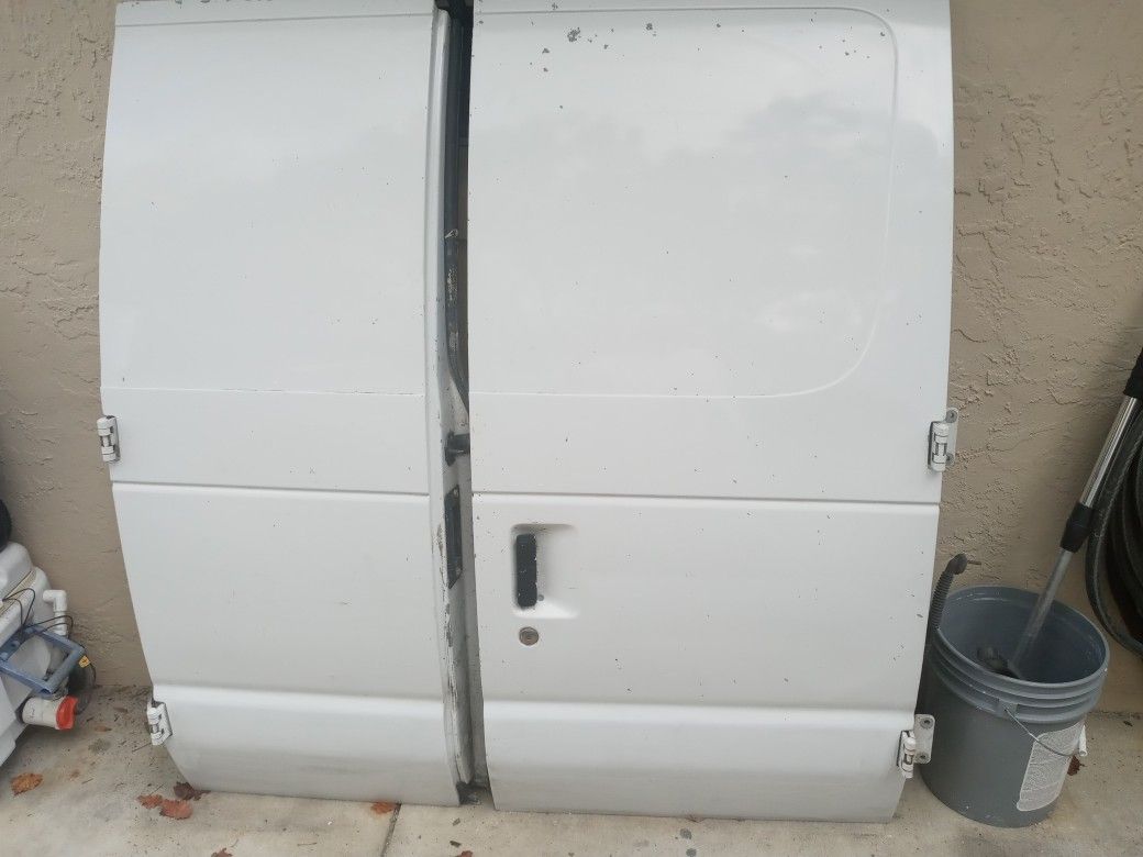 E 250 Doors