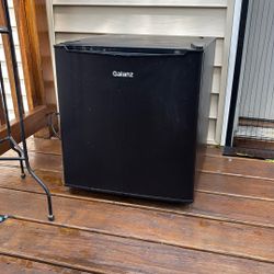 Mini Fridge 