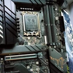 !!! Asus Tuff Z690 Plus D4 Wifi (Brand New)!!!