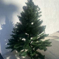 7ft Christmas Tree