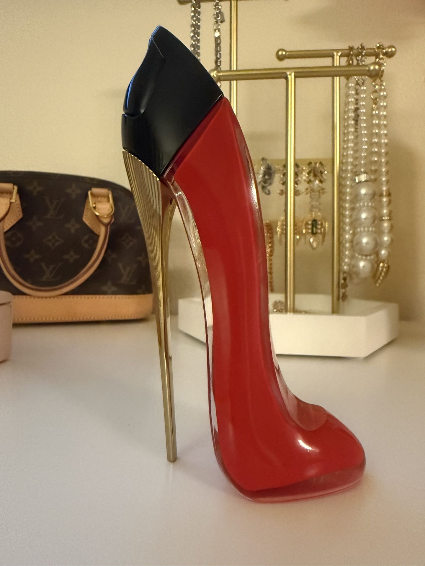 Carolina Herrera Very Good Girl Perfume