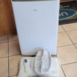 14,000 BTU Midea Duo Portable Air Conditioner With Heat 59th Ave And Glendale