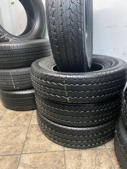SET LT 215/85/16 CONTINENTAL SEMI NEW $300 PRICE INCLUDE PROFESSIONAL INSTALLATION AND TAX