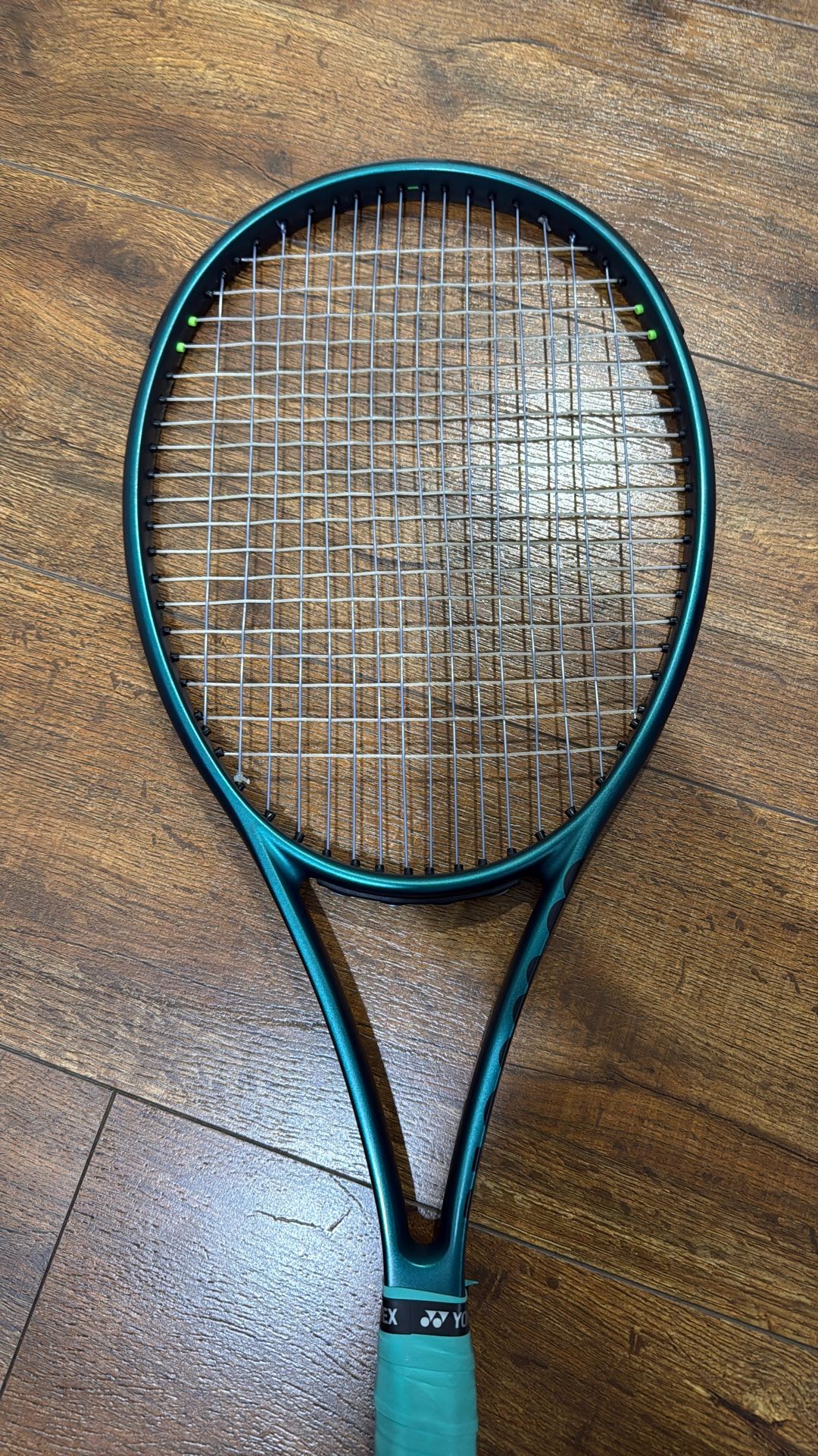 ウィルソン　BLADEv9 98 (16×19) グリップ2 Wilson blade98 V9 16×19 グリップ2 Wilson Blade 98 (16X19) V9