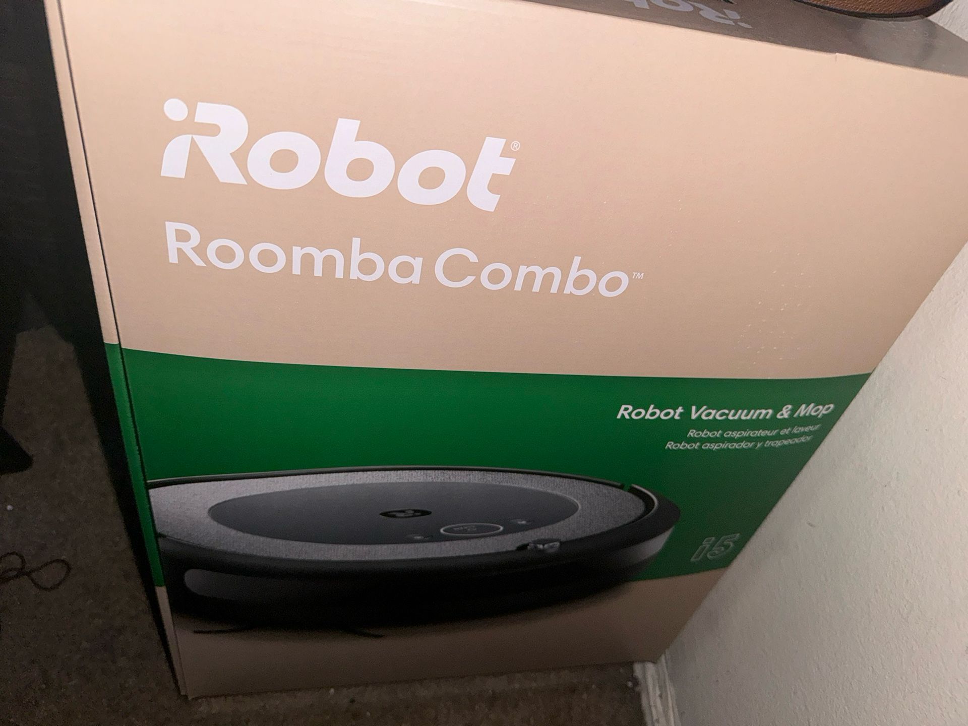 Unopened iRobot Roomba Vacuum 