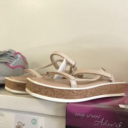 Womens wedged Sandals 