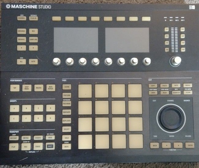 Native Instruments Mashine Studio