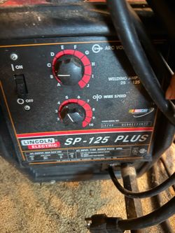Lincoln Electric SP-125 Plus MIG Welder