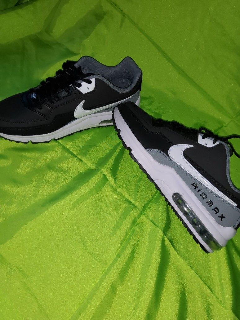Brand New NIKE AIR MAX LTD 3'S,,,size 10.5 'S...