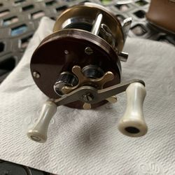 1960’s Heddon Bait Fasting Fishing Reel