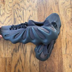 Yeezy 450 Grey Size 10.5