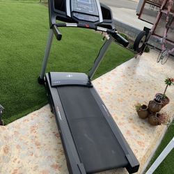 Treadmill 