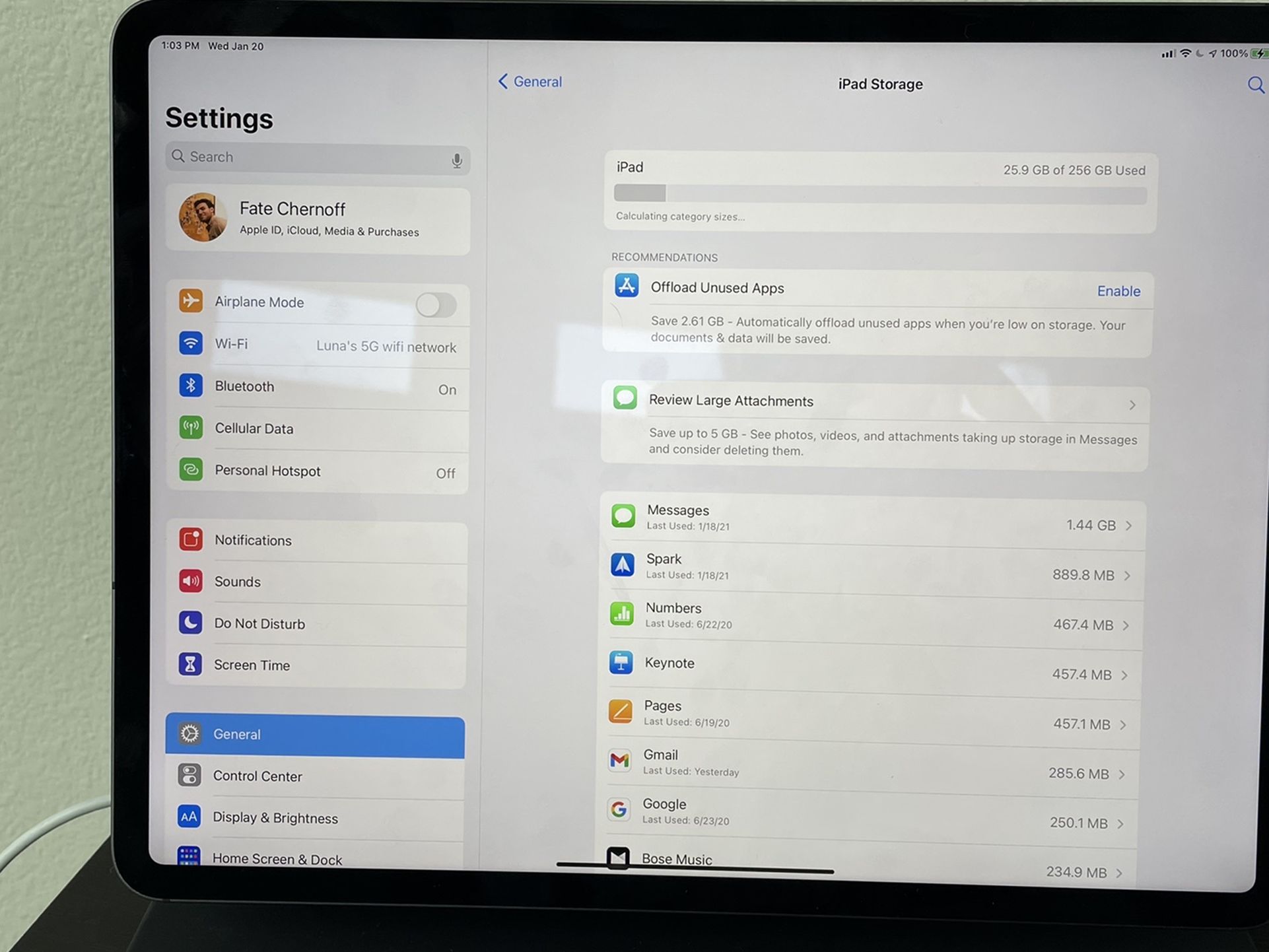 iPad Pro 256GB With Magic Keyboard