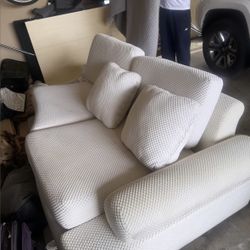 Loveseat 