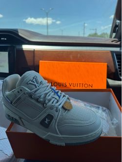 Lv trainers size 9