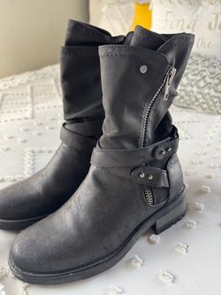 Woman’s boots - 7