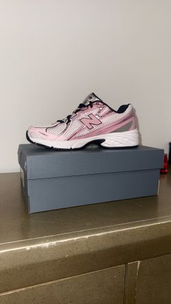 New Balance 740 Pink