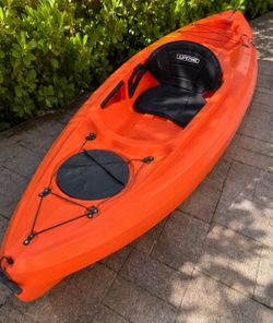 Lifetime Kayak – Seat & Oar Included