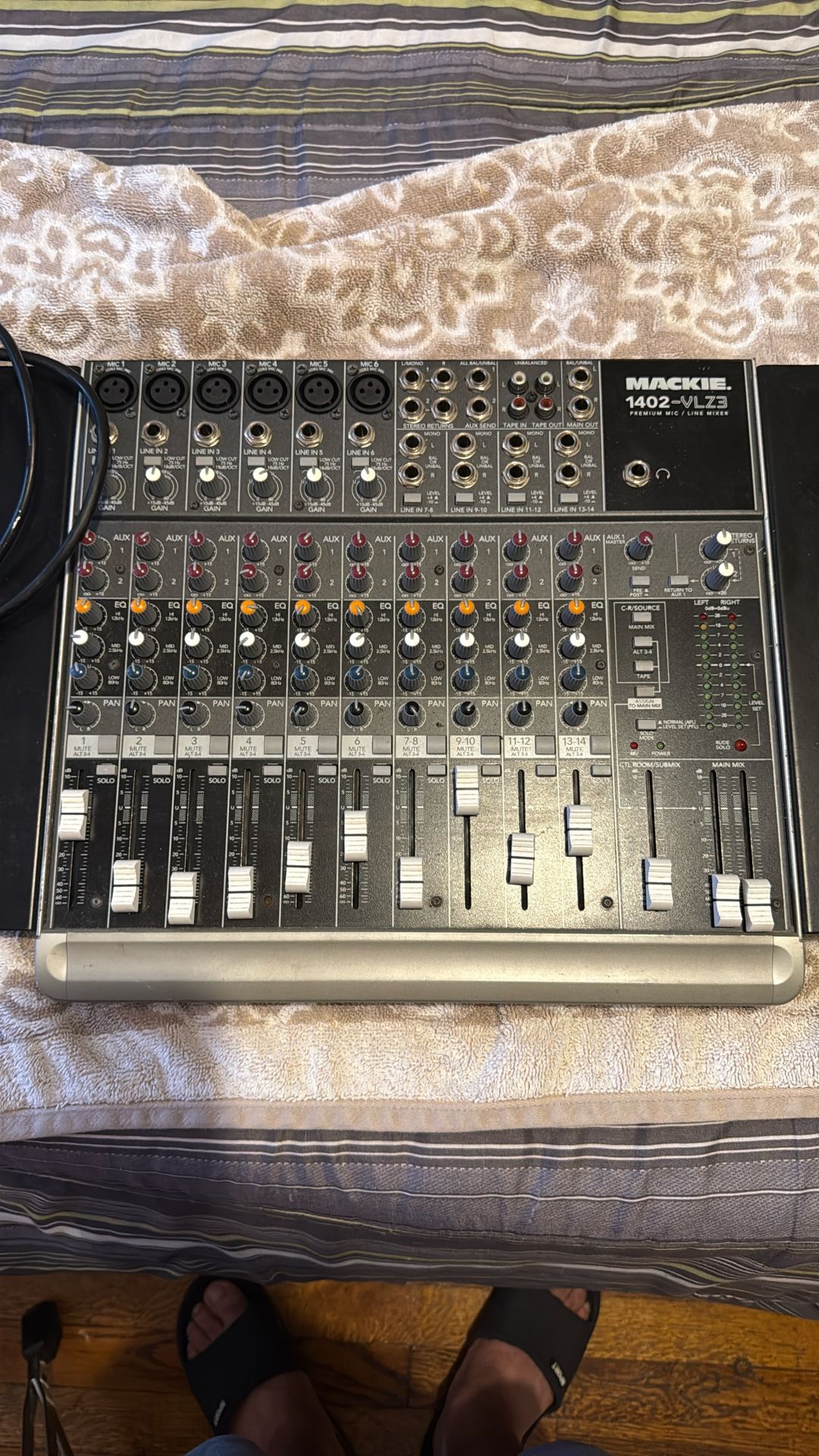 Mackie 1402-Vlz3 Mixer Con sala