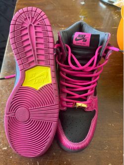 Nikes men’s shoes