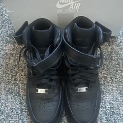 Nike Air Force 1 Mid '07 Triple Black Size 8 – Excellent Condition w/ Box