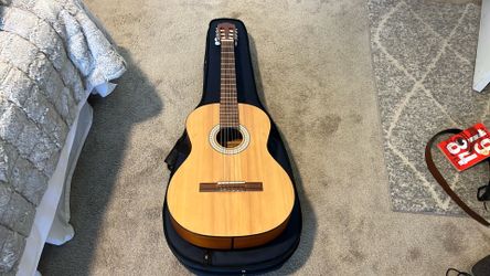 Sunlite GCN-1600G 4/4 Classical Guitar 6-String