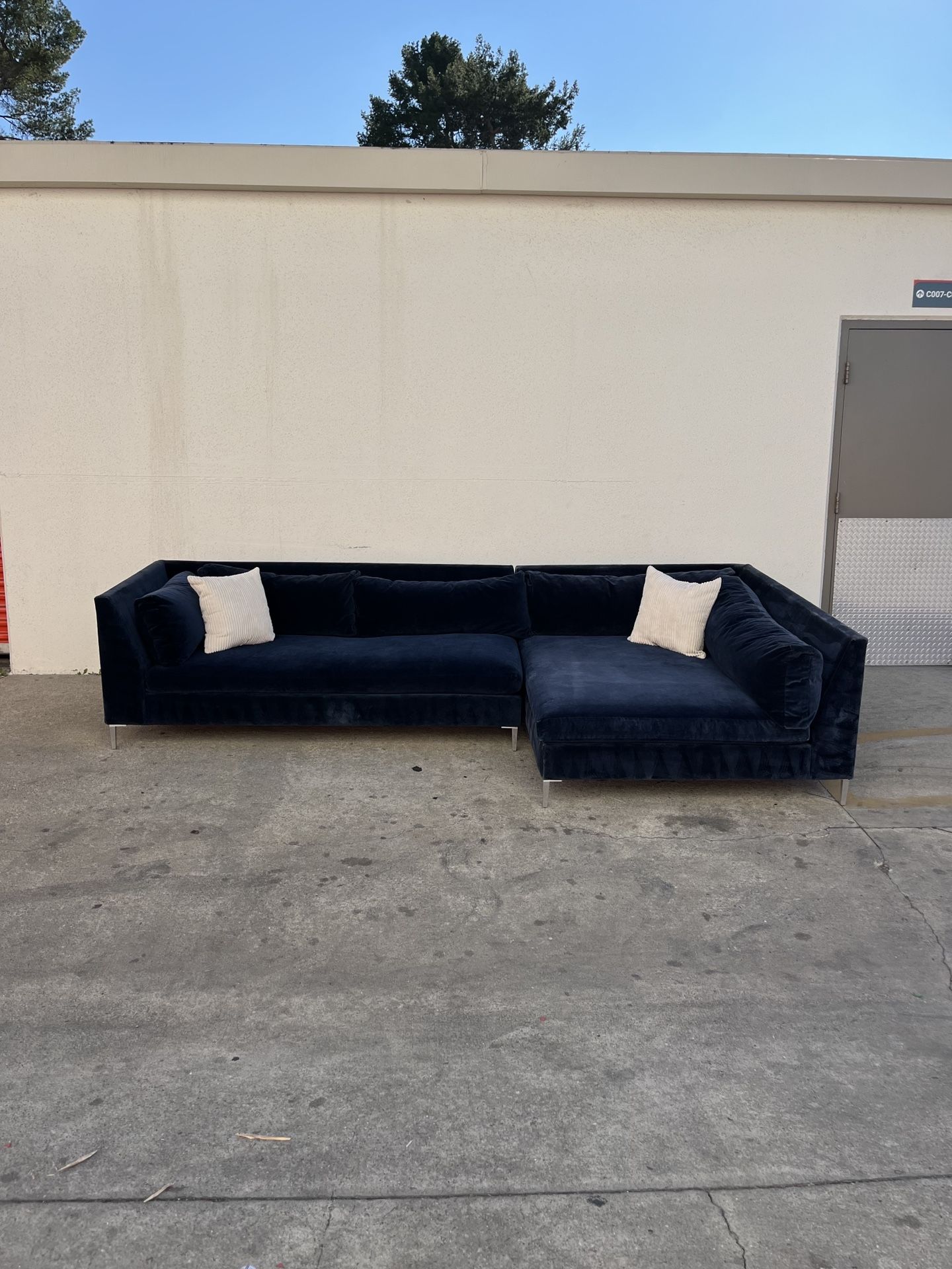 CB2 Blue Velvet Sectional Couch (Free Delivery) for Sale in Los Angeles