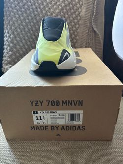 Yeezy Boost 700 Sz.11.5