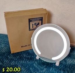 Round vanity mirror
