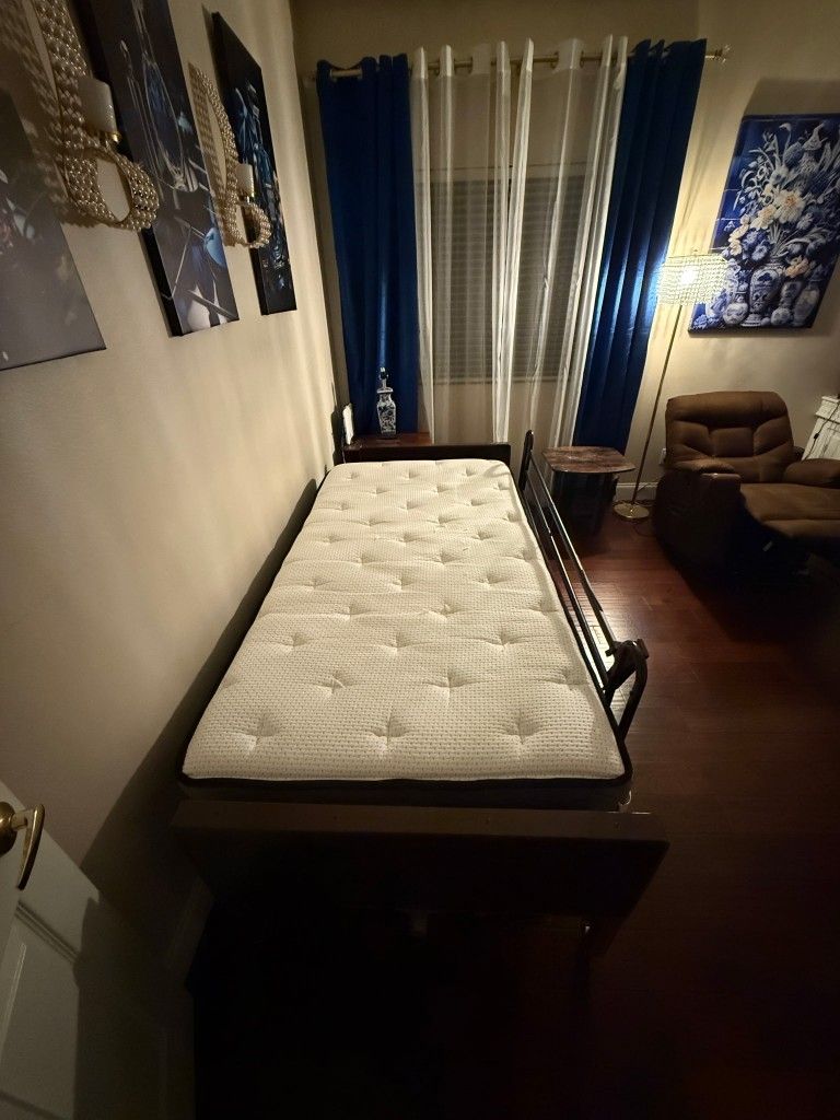 Hospital Bed & Mattress 