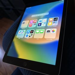 Fully Unlocked Apple iPad 5th Gen