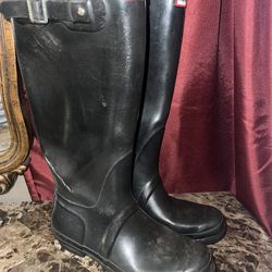 Ladies Womens sz 9 black tall Hunter rain boots well worn - see pics for tears
