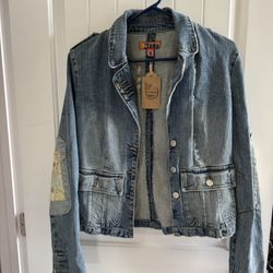New And Rare Plugg Ecomusers Women’s distressed denim jacket with patches