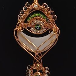 Bold And Large Pendant Necklace 