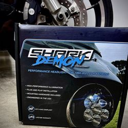 Harley Davidson Shark Demon2  Performance headlight for Batwing  93-23