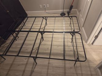 Queen Metal Bedframe